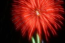 «فيينا» تنشر قلوب المحبة بالإمارات أثناء عروض الألعاب النارية ليلة عيد الفطر