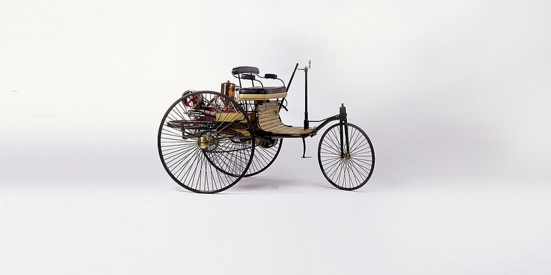 ما أول سيارة صنعت في العالم وكيف كان تصميمها