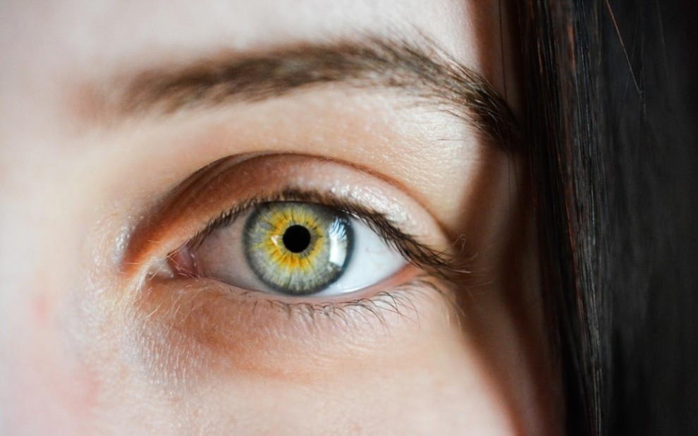 دراسة حديثة تكشف علاقة الذكاء وشكل العين