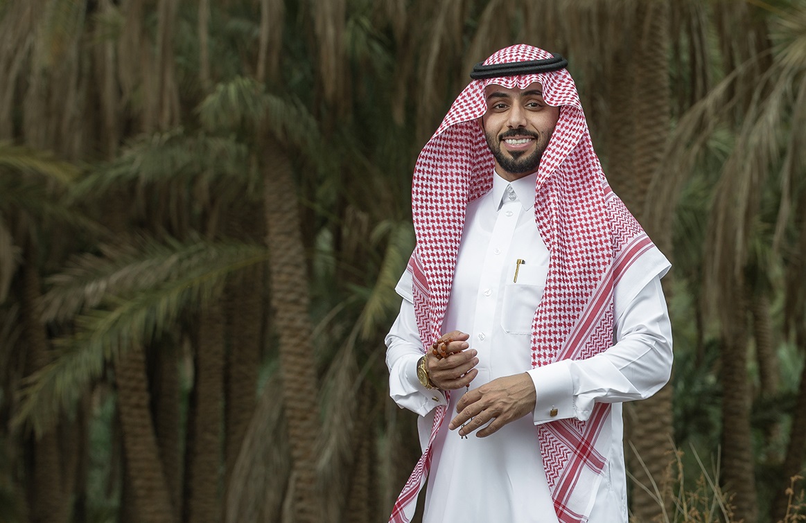 دليلك إلى أفضل متاجر الثوب السعودي في جدة الرجل.