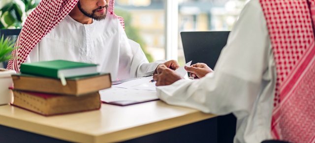 العمل في السعودية يتوقف في اجازة عيد الفطر 2022 بالبنوك والقطاع العام