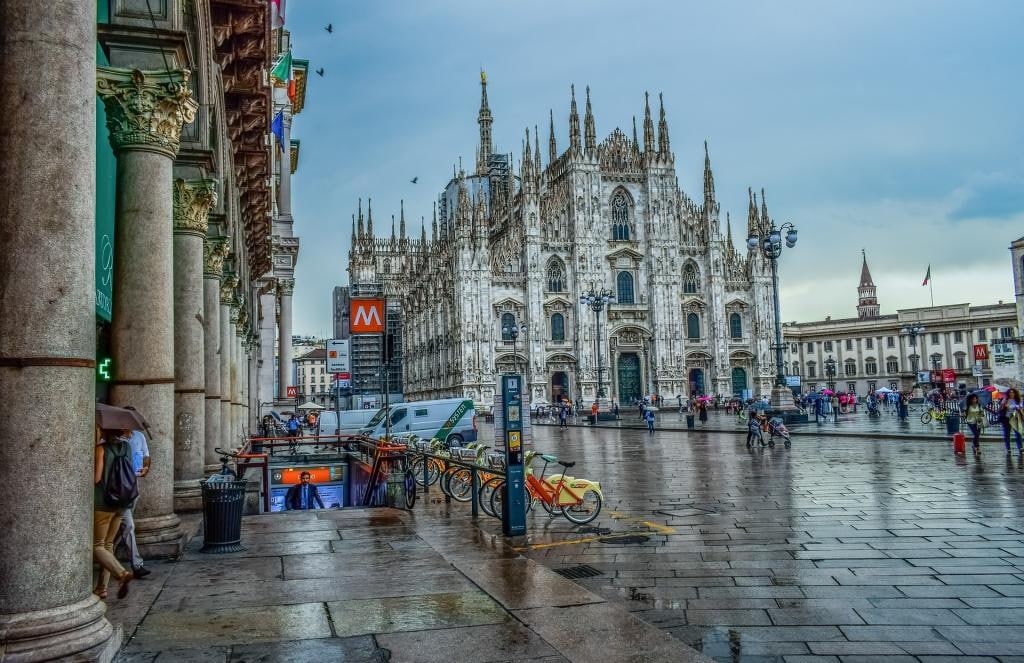 مدينة ميلان في إيطاليا من أجمل الأماكن السياحية في العالم وأرخصها 2022