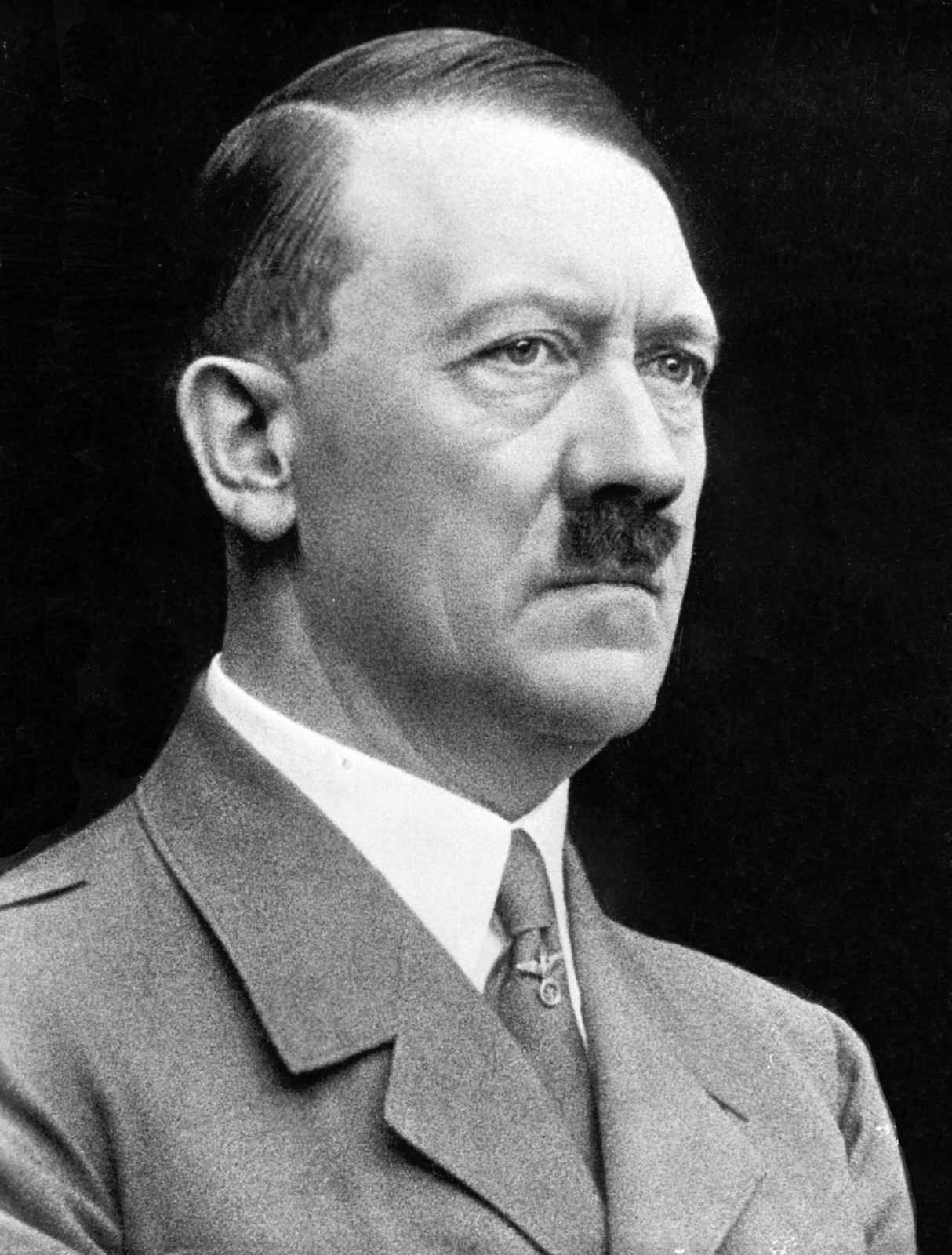 أدولف هتلر من مشاهير برج الحمل ومن أهم السياسيين عبر التاريخ: wikimedia commons