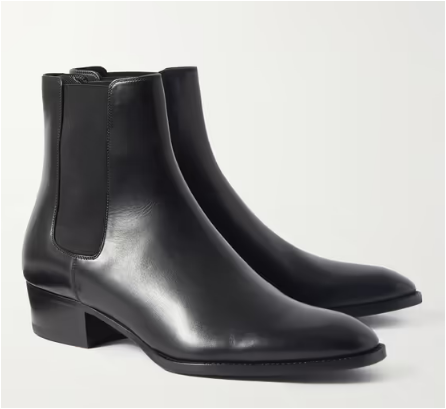 حذاء Celine Homme Drugstore Glossed-Leather Chelsea من أفضل 6 أحذية لشتاء وخريف 2023