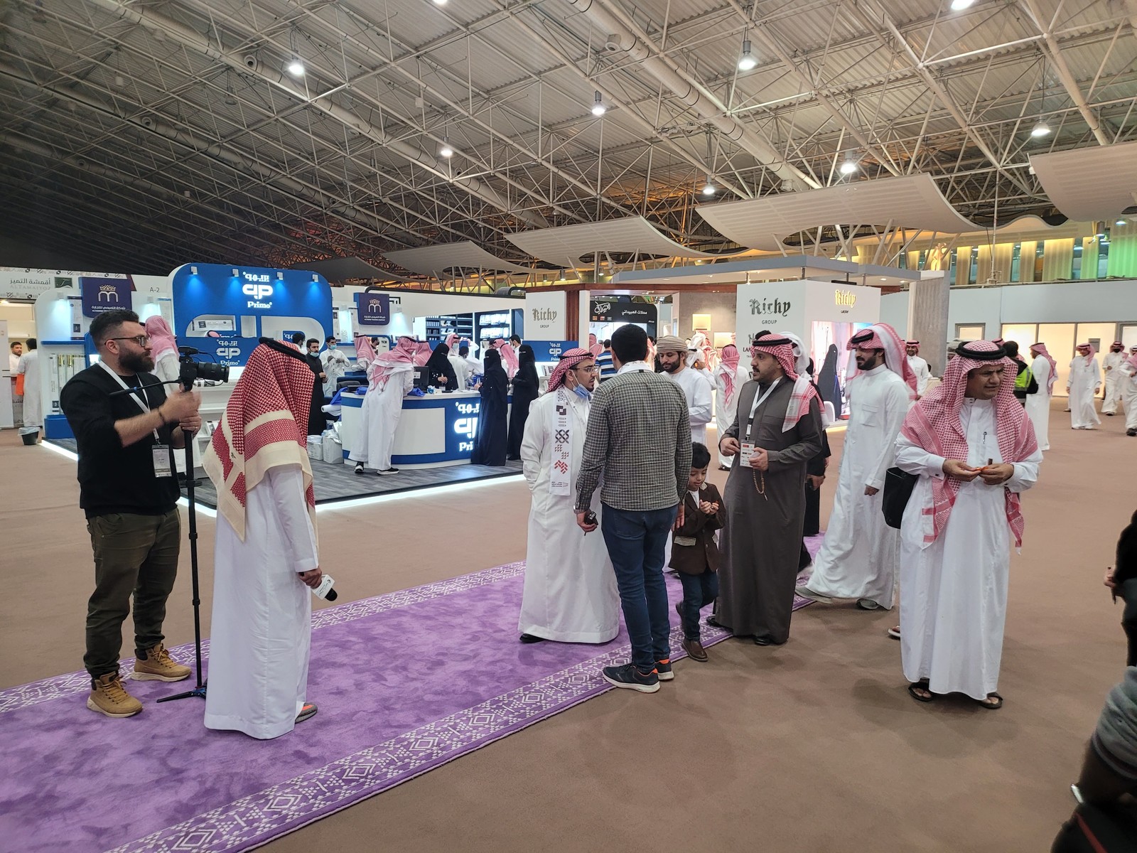 افتتاح المعرض الأول للأقمشة الرجالية والإكسسوارات في الرياض