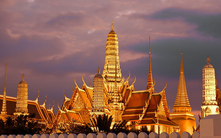 المعبد الذهبي من أفضل الأماكن السياحية في تايلاند