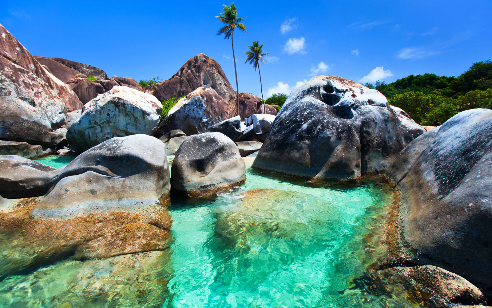شواطئ متفردة في الكاريبي The-baths-beach